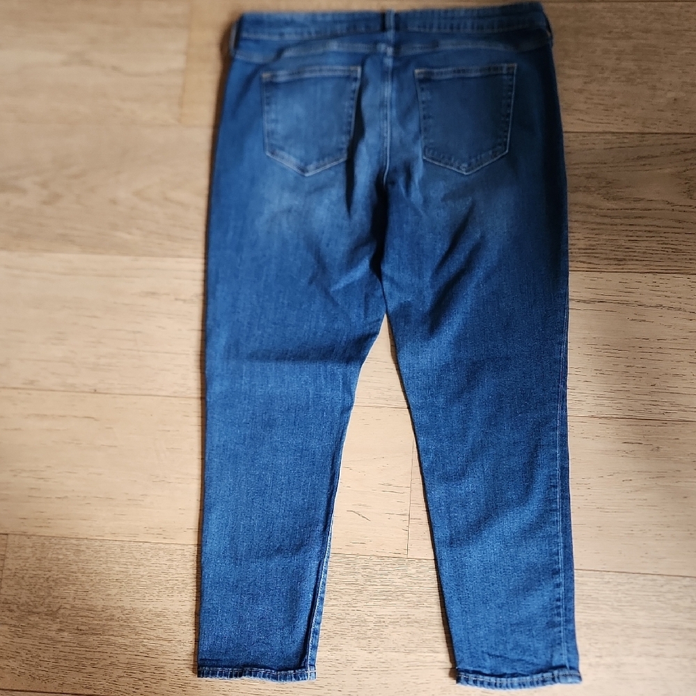 Gap Girlfriend Denim Jeans with Embroidered Flowers - Picture 5 of 10